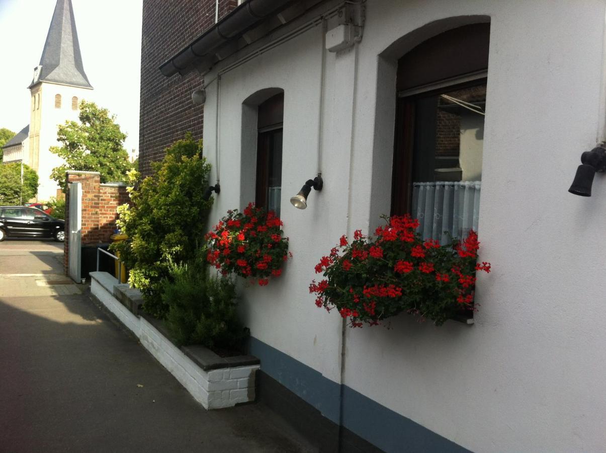Hostel Dormitorium Kaarst Wohnraum Auf Zeit Zewnętrze zdjęcie